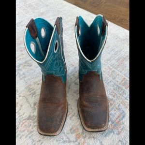 Girls, Ariat, Size 2 Cowboy Boots